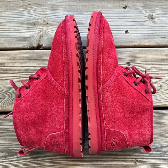 UGG Red Chukka Neumel Boots Red Suede Shearling Fur Lined Women’s Sz 6 - Picture 5 of 11